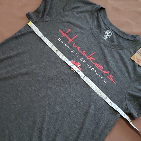 Knights Apparel Huskers Long Tee Woman Size S 4-6 - Picture 4 of 6